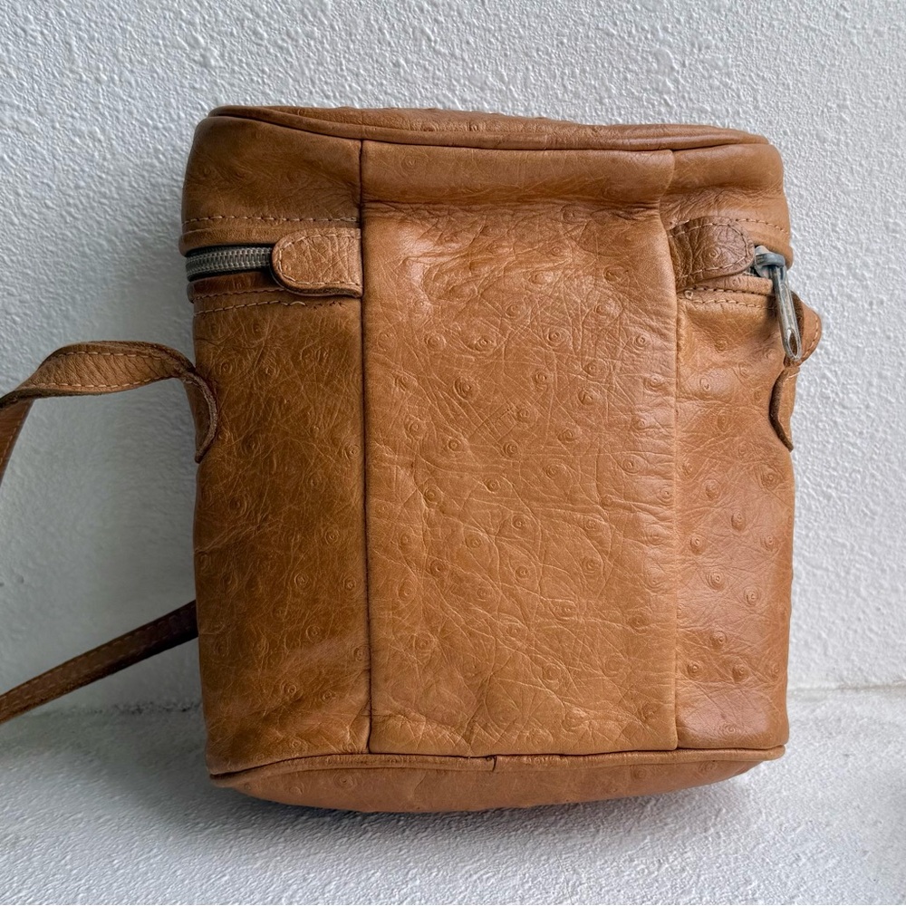 Vintage 90s Unisa Brown Leather Crossbody Boho Minimal Bag - Picture 3 of 3